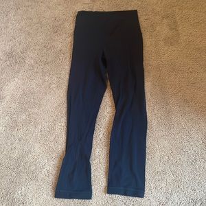 3/4 length lulu lemon leggings